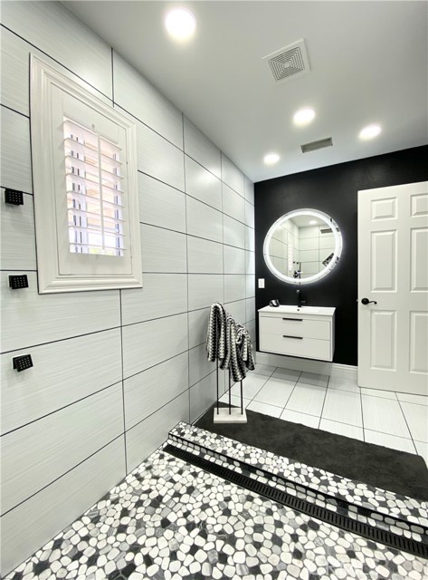 Detail Gallery Image 25 of 48 For 22761 Granite Dome, Canyon Lake,  CA 92587 - 3 Beds | 2/1 Baths