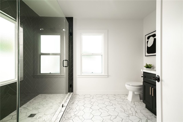2342 S Cochran Avenue, Los Angeles CA: https://media.crmls.org/medias/430ca5c8-764e-40d9-8582-7bee6aa31b04.jpg