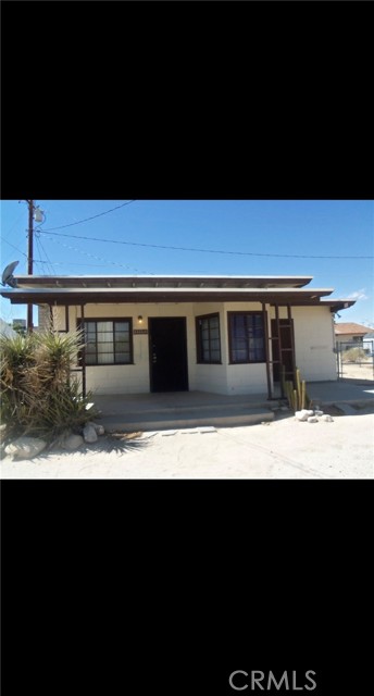 Detail Gallery Image 2 of 13 For 6666 Cholla, Twentynine Palms,  CA 92277 - 3 Beds | 3 Baths