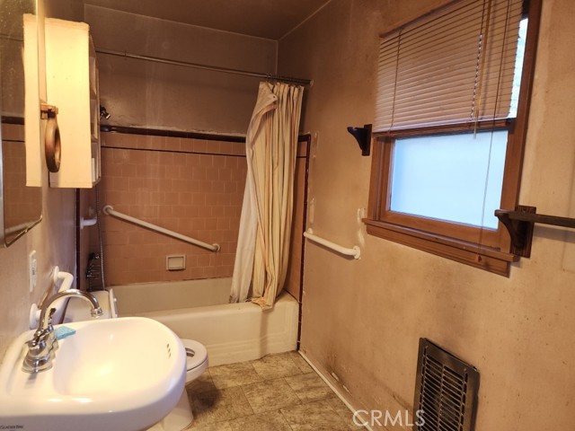 3108 Elm Avenue, Manhattan Beach, California 90266, 2 Bedrooms Bedrooms, ,1 BathroomBathrooms,Residential,Sold,Elm,PW23112709