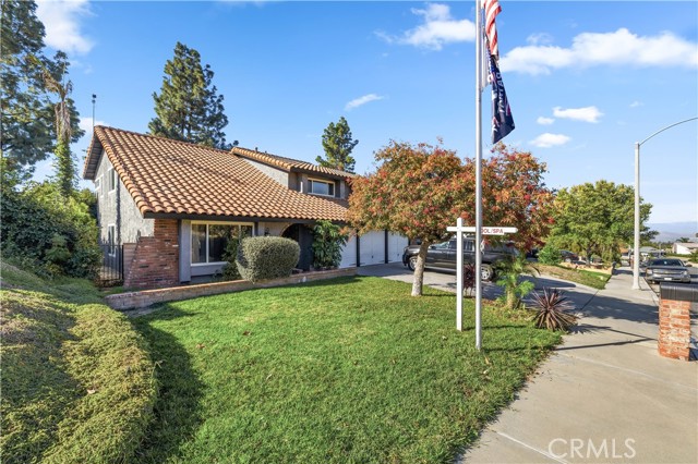 Detail Gallery Image 5 of 40 For 6801 Rycroft, Riverside,  CA 92506 - 4 Beds | 2/1 Baths