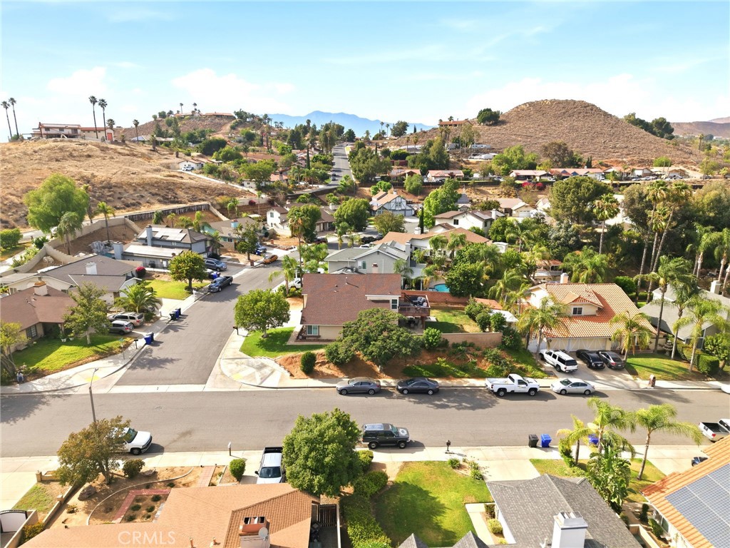 https://media.crmls.org/medias/430de8a1-f893-4575-8162-407de95c7e15.jpg?preset=X-Large