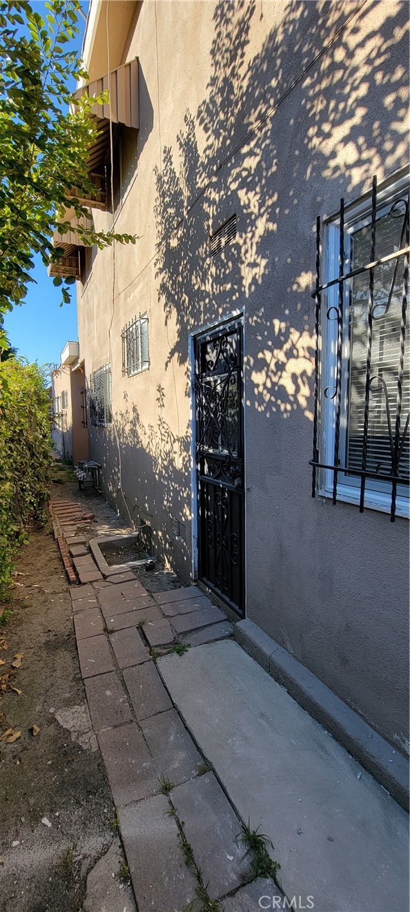 Detail Gallery Image 12 of 15 For 2538 Thurman Ave #1,  Los Angeles,  CA 90016 - 1 Beds | 1 Baths