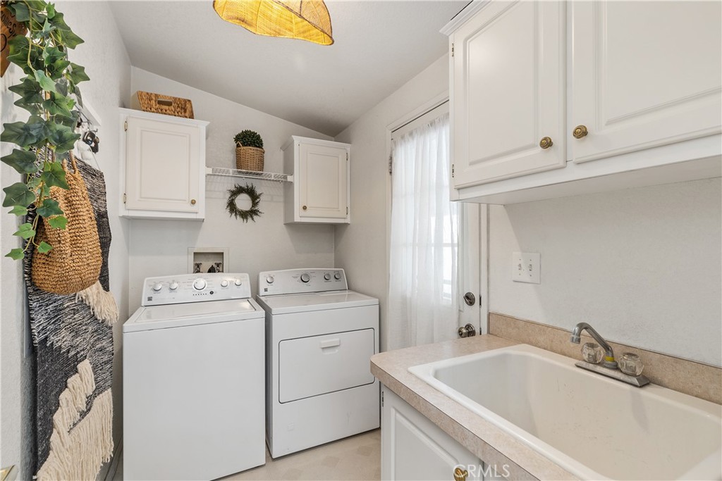 MLS #OC25215640 image #32