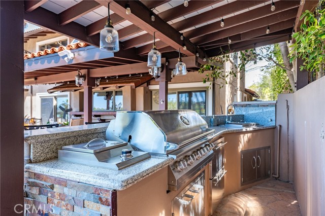 5005 Delita Place, Woodland Hills CA: https://media.crmls.org/medias/43102833-8c56-4750-a0f8-e7ab801e2bef.jpg