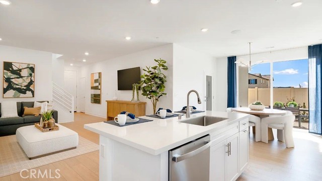 Detail Gallery Image 4 of 23 For 1722 Eagle Rd, Rialto,  CA 92376 - 3 Beds | 2/1 Baths