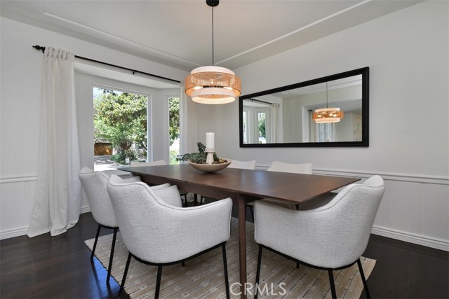 4058 Shadyglade Avenue, Studio City CA: https://media.crmls.org/medias/431092ee-96c3-4350-b144-ba2373df9d8d.jpg