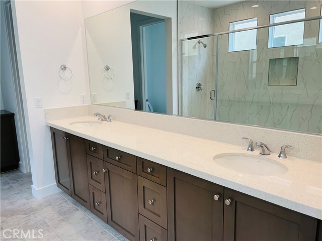 Detail Gallery Image 14 of 21 For 28526 Damson, Saugus,  CA 91350 - 5 Beds | 4 Baths