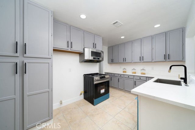 Detail Gallery Image 12 of 34 For 13282 -13280 Nevada St., Westminster,  CA 92683 - 7 Beds | 5 Baths