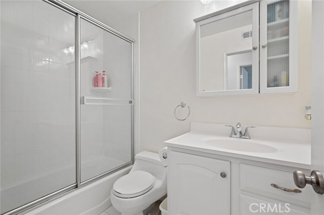 Detail Gallery Image 21 of 36 For 2258 Stonewood Ct, San Pedro,  CA 90732 - 3 Beds | 2/1 Baths