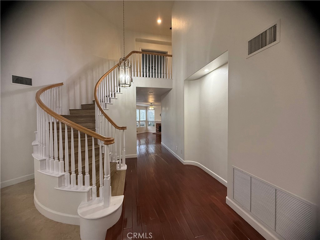 MLS #OC26136886 image #4