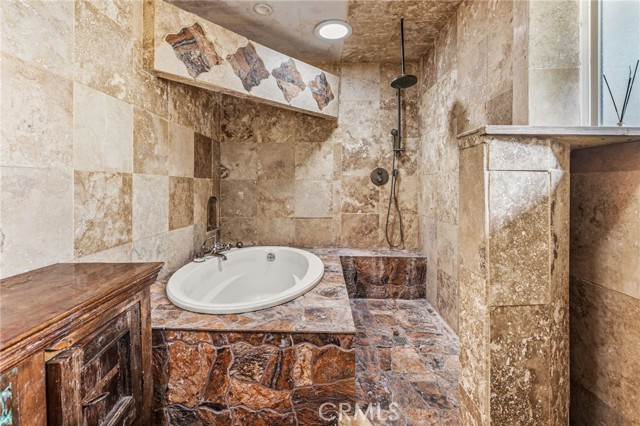 Detail Gallery Image 20 of 45 For 820 Law St, San Diego,  CA 92109 - 4 Beds | 2 Baths