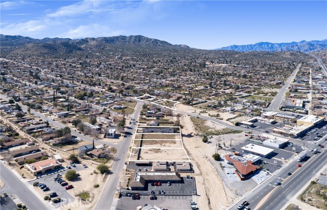 Detail Gallery Image 7 of 7 For 7408 Acoma Trl, Yucca Valley,  CA 92284 - – Beds | – Baths