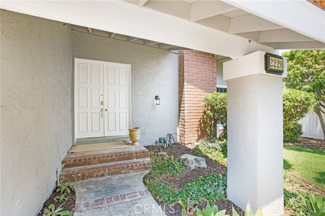2220 Port Aberdeen Place, Newport Beach CA: https://media.crmls.org/medias/431232a0-21ce-4695-bf0c-5a6504094ee8.jpg
