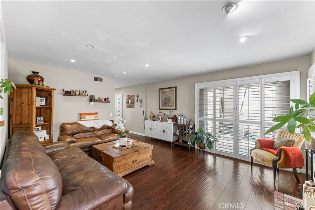 MLS #SR25224340 image #5