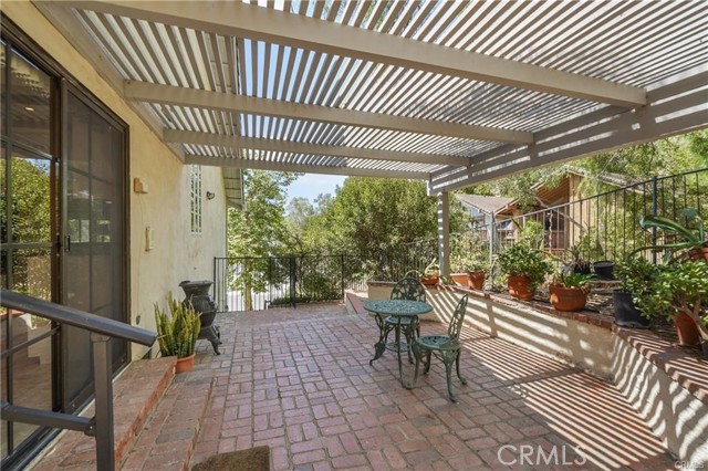 22755 Dale Court, Chatsworth CA: https://media.crmls.org/medias/4313531a-c1b6-4916-9df9-0b5c284c7b0e.jpg