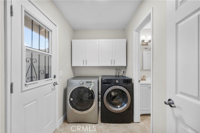 16431 Grayville, La Mirada CA: https://media.crmls.org/medias/4313d102-1804-4eda-8969-e39d40446184.jpg