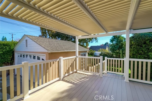 back deck looking at the 2 car garage