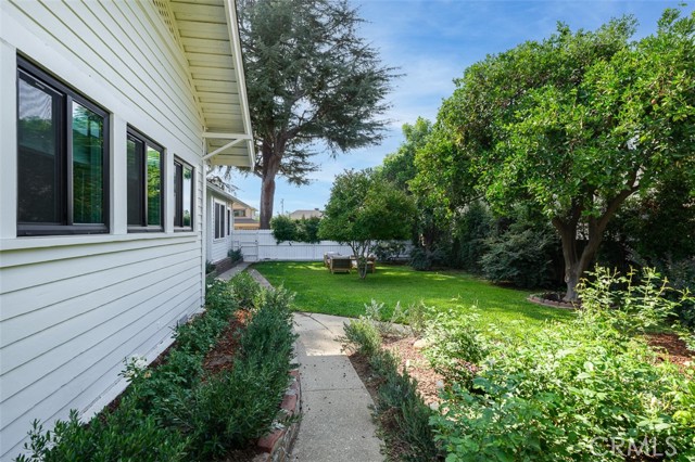 Detail Gallery Image 28 of 68 For 239 W Palm, Monrovia,  CA 91016 - 5 Beds | 3 Baths