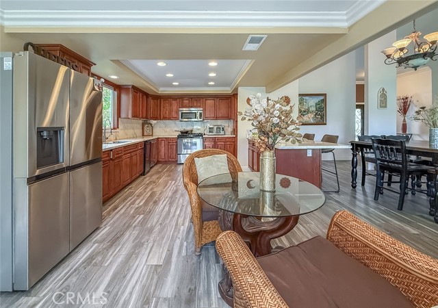 17547 Rushing Drive, Granada Hills CA: https://media.crmls.org/medias/4316d8b5-605f-4dad-b342-d4ee1437b545.jpg