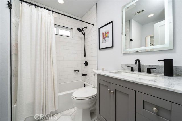 15129 Fonthill Avenue, Lawndale CA: https://media.crmls.org/medias/431701eb-911a-4700-adef-58fe2baca40d.jpg