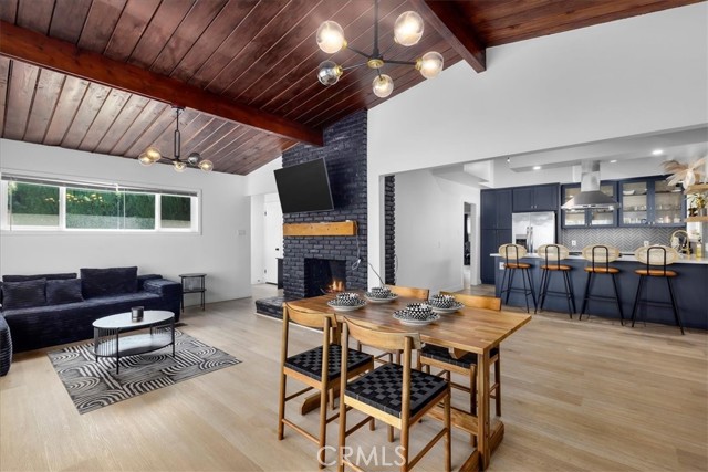 140 E 69th Street, Long Beach CA: https://media.crmls.org/medias/4317a3d6-8fdb-4985-bb78-4d656cde1dcd.jpg