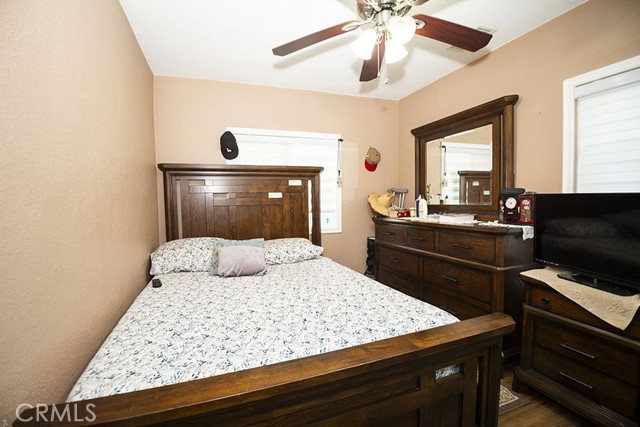 Detail Gallery Image 19 of 36 For 12057 Newmire, Norwalk,  CA 90650 - 4 Beds | 2 Baths