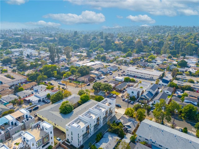 712 N Chestnut Avenue, Los Angeles CA: https://media.crmls.org/medias/431843e5-5b75-4c93-b406-4cd3cd466250.jpg