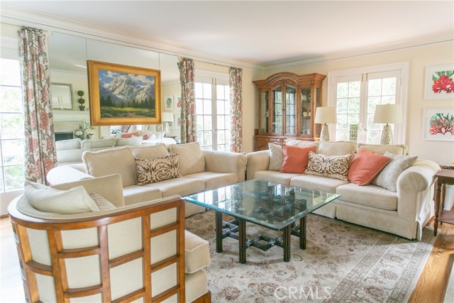 Detail Gallery Image 9 of 26 For 740 Pinehurst Dr, Pasadena,  CA 91106 - 4 Beds | 4/1 Baths