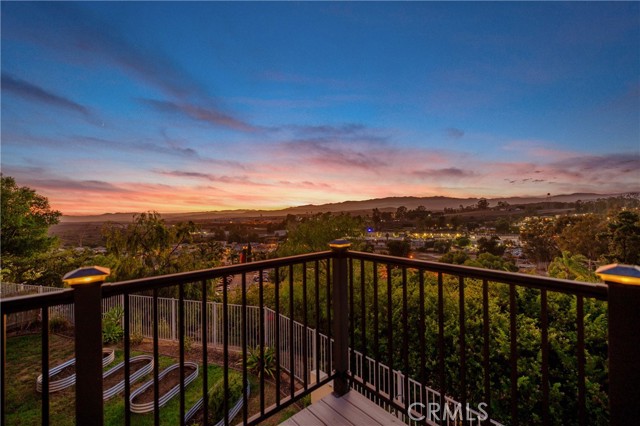Detail Gallery Image 5 of 61 For 493 Poets Square, Fallbrook,  CA 92028 - 3 Beds | 2/1 Baths