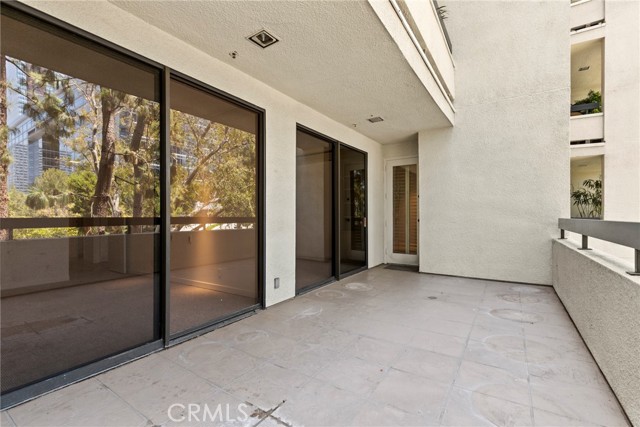 2122 Century Park Lane, Los Angeles CA: https://media.crmls.org/medias/431afca1-c3b7-4fcb-9e43-172500ccc40e.jpg