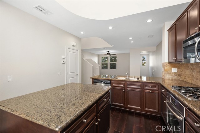 Detail Gallery Image 16 of 42 For 40 Midtown Dr, Aliso Viejo,  CA 92656 - 2 Beds | 2 Baths