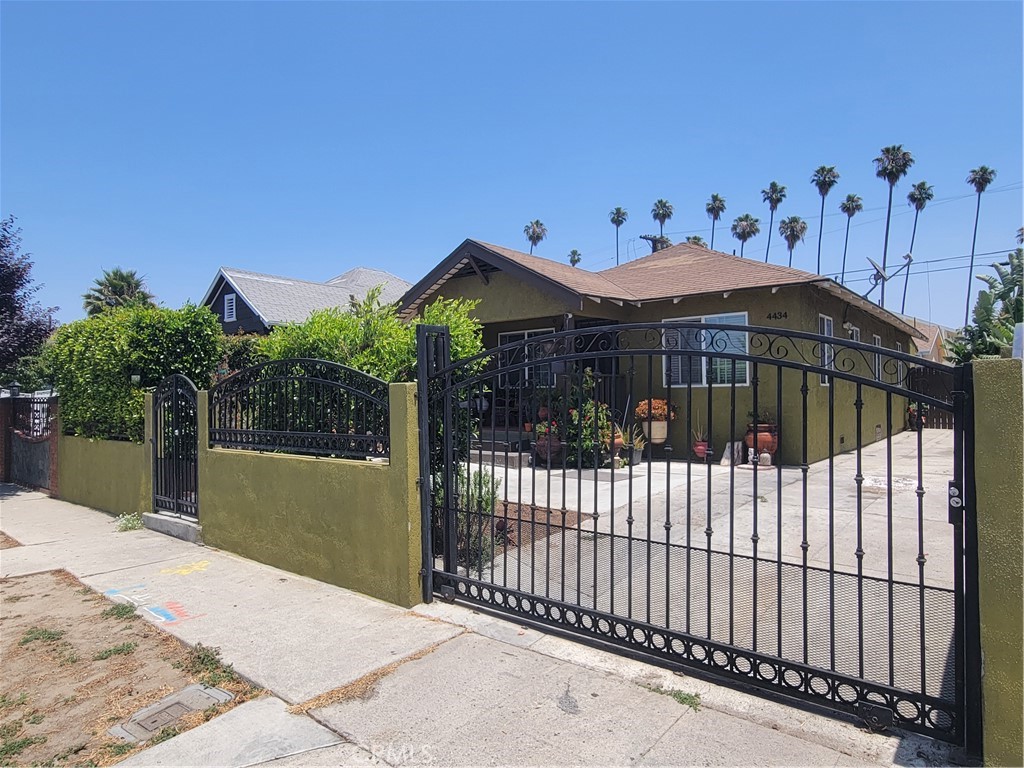 4434 Crocker Street