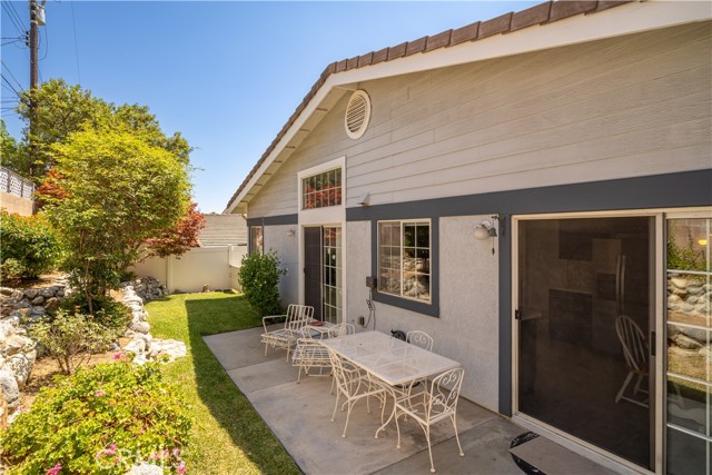 1062 Brookfield Place, Glendora CA: https://media.crmls.org/medias/431cede1-bd1b-45e8-81c8-d6ea7d18bd8f.jpg