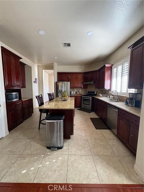 Detail Gallery Image 11 of 49 For 6952 Fontaine Pl, Rancho Cucamonga,  CA 91739 - 3 Beds | 2 Baths