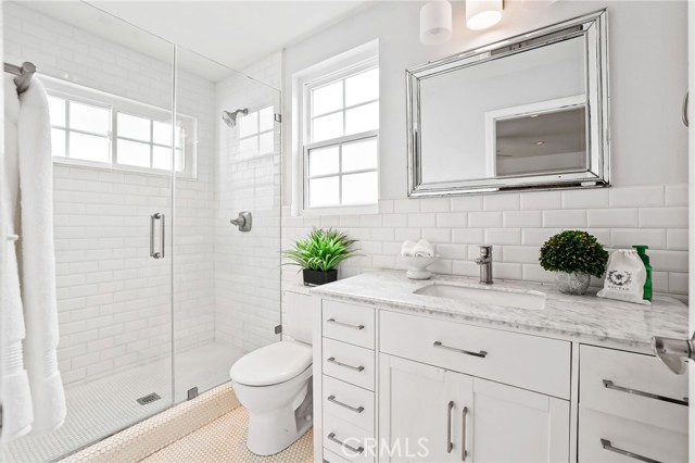 Detail Gallery Image 21 of 37 For 212 2nd St, Seal Beach,  CA 90740 - 4 Beds | 3/1 Baths