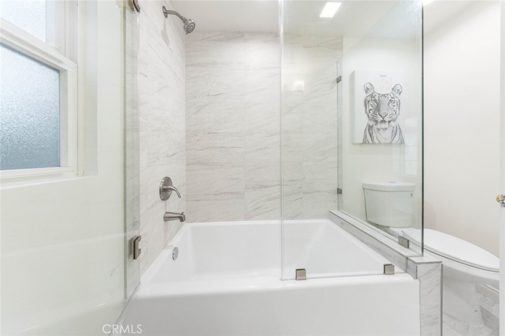 https://media.crmls.org/medias/431d8698-c4fc-43e4-b599-9fbc8aaf551d.jpg?preset=X-Large
