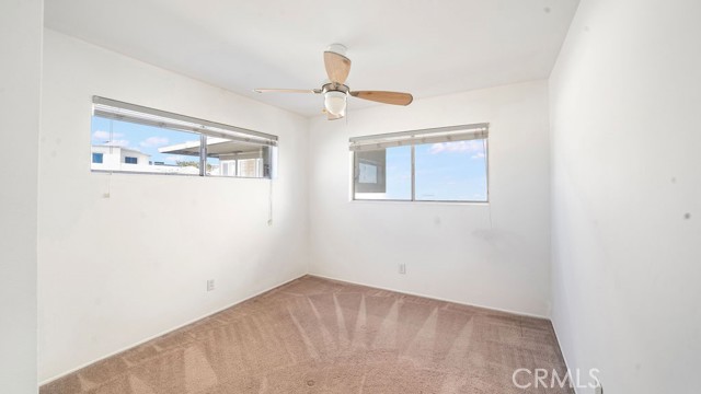 Detail Gallery Image 16 of 29 For 218 15th Street #C,  Manhattan Beach,  CA 90266 - 3 Beds | 2/1 Baths