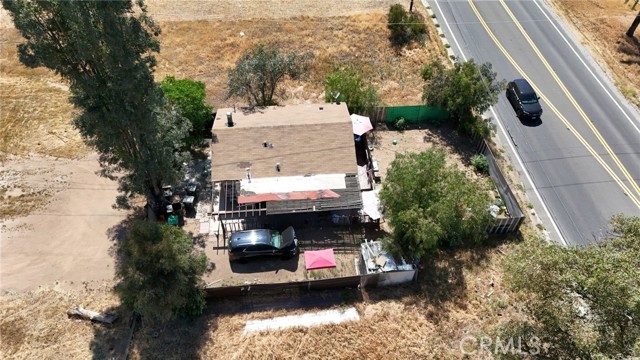 Detail Gallery Image 2 of 14 For 29960 Riverside Dr, Lake Elsinore,  CA 92530 - 1 Beds | 1 Baths