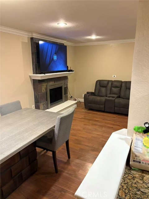 Detail Gallery Image 4 of 11 For 1400 Vista Grande, Fullerton,  CA 92835 - 3 Beds | 2/1 Baths