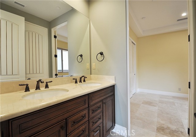 519 Lucia Avenue, Redondo Beach, California 90277, 4 Bedrooms Bedrooms, ,2 BathroomsBathrooms,Residential,Sold,Lucia,SB17035831