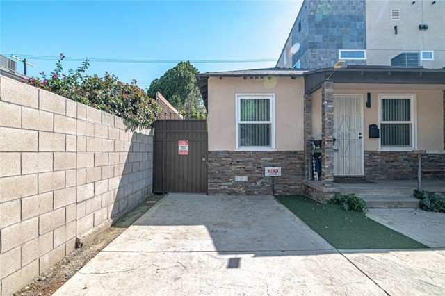 Detail Gallery Image 26 of 50 For 18748 Collins St, Tarzana,  CA 91356 - 4 Beds | 3 Baths