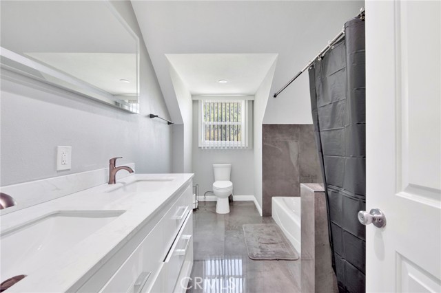 Detail Gallery Image 11 of 24 For 11823 Wish Ave, Granada Hills,  CA 91344 - 4 Beds | 2 Baths