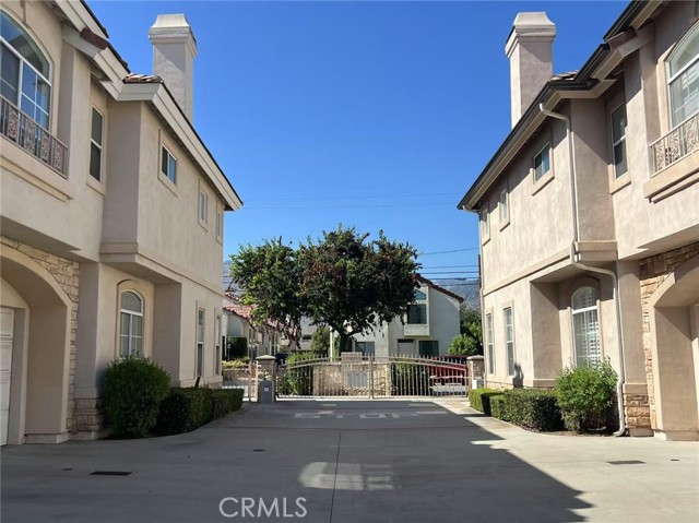 326 Genoa, Arcadia CA: https://media.crmls.org/medias/431fde71-7d2b-444c-9120-74e3b8fe2bc2.jpg