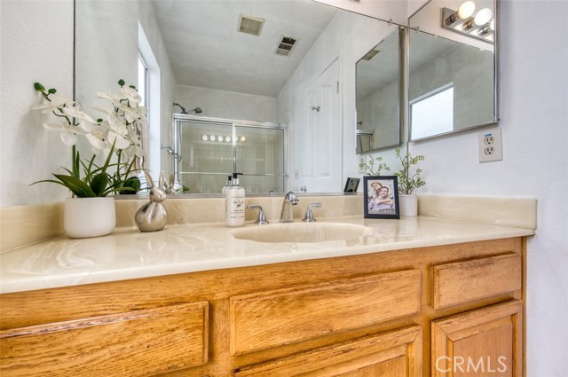 Detail Gallery Image 21 of 28 For 14925 Eastwood Ave, Lawndale,  CA 90260 - 3 Beds | 2/1 Baths