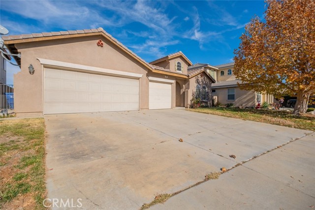 Detail Gallery Image 2 of 32 For 4307 Club Vista Dr, Palmdale,  CA 93551 - 4 Beds | 3 Baths