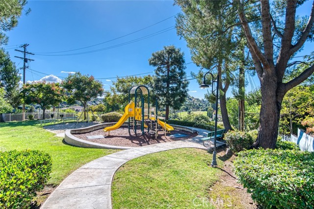 Detail Gallery Image 32 of 44 For 4755 Templeton St #2117,  Los Angeles,  CA 90032 - 2 Beds | 2 Baths