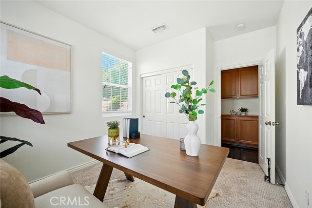 Detail Gallery Image 5 of 47 For 4331 Altivo Ln, Corona,  CA 92883 - 4 Beds | 3 Baths