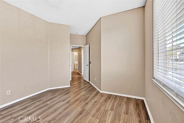 23261 Castle Rock, Mission Viejo CA: https://media.crmls.org/medias/4321725c-03f2-4d2c-bcc1-e8c95b40f23e.jpg