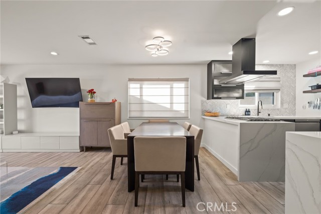 Detail Gallery Image 8 of 37 For 5330 Kirtland, Lakewood,  CA 90713 - 4 Beds | 2 Baths